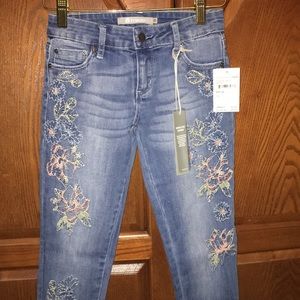 Girls Tractr Embroiderd Jeans